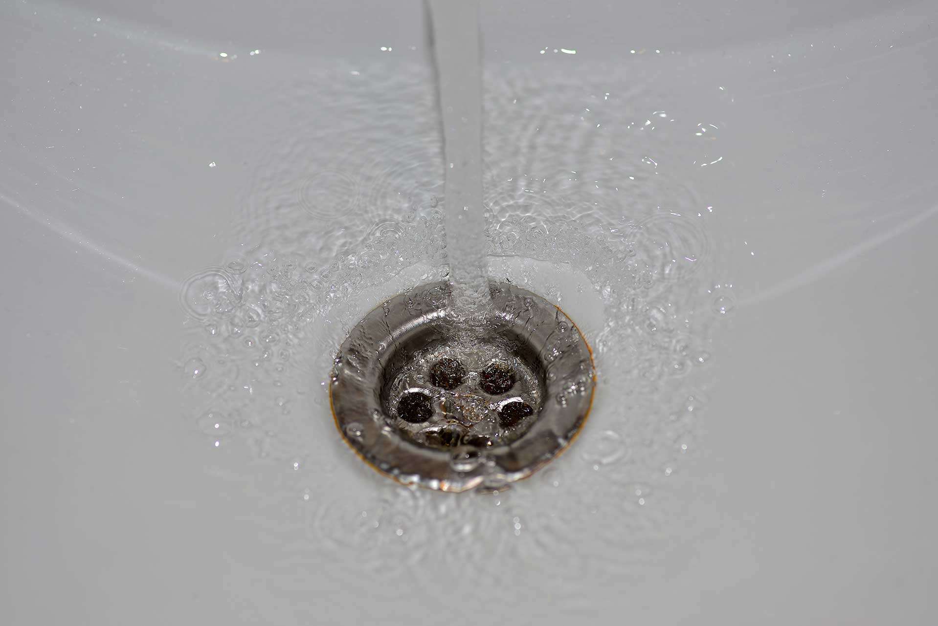 A2B Drains provides services to unblock blocked sinks and drains for properties in Skelmersdale.